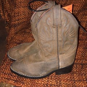 Circle A boys cowboy boots size 11